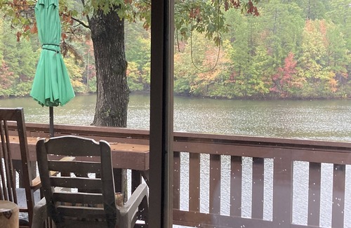 Hot Springs Village House | Lakefront W 6 per Spa, sauna,& 6 kayaks!