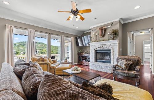 Leander House | Lakefront with Dock on Lake Travis Fun near UT and ATX