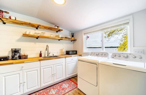 Mayfield Apartment | Lakefront with private balcony and beach access