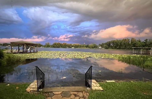 Pine Castle House | Lakehouse conveniently located near Theme Parks, Airport & Downtown