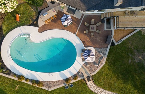 Battle Creek House | Lakehouse - Heated Pool, Hot Tub, Kayaks, Games, Fire Pit