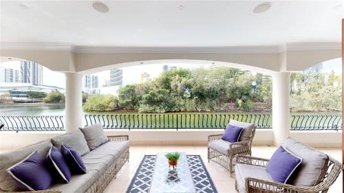 Broadbeach Waters House | Lakeland Keys