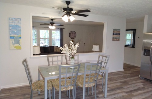 Boiling Spring Lakes House | Lakes, Golf, Waterfront dining, Beaches, King bed, Included kayak, SUP, Pingpong