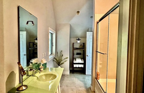 Incline Village Apartment | Lakeshore Blvd Luxury Living + Beach Access!