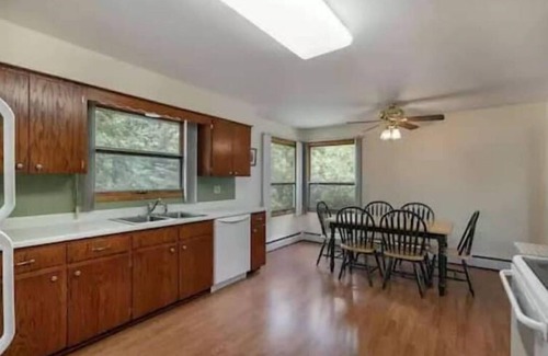 Babbitt Cabin | Lakeshore Cabin/Home sleeps 8, North MN Heaven