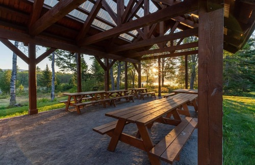 Greenville House | Lakeshore Comfort, Kitchenette, Boats Included, Shared Bathroom and Sauna