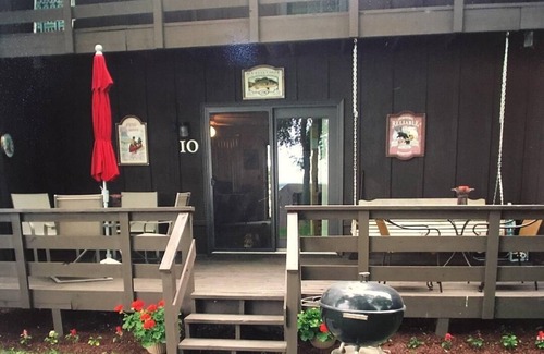 Annandale Condo | Lakeshore Condominium Cabin on Clearwater Lake