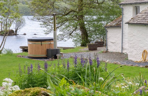 Graythwaite Cottage | Lakeshore cottage with Hot Tub - Hullet Hall