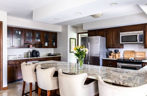 Saint Joseph House | Lakeshore Home, Dine al Fresco, Ravine Views, Mid Mod Decor