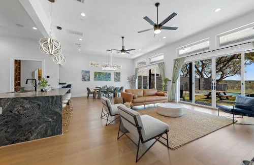 Canyon Lake House | Lakeshore Lodge 1 - Private pool & Close to lake