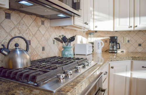 Homer Condo | Lakeshore Lodging Ocean Front Lodges