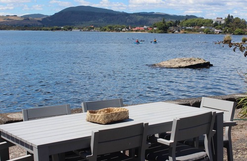 Kawaha Point Apartment | Lakeside apartment with boat ramp & jetties