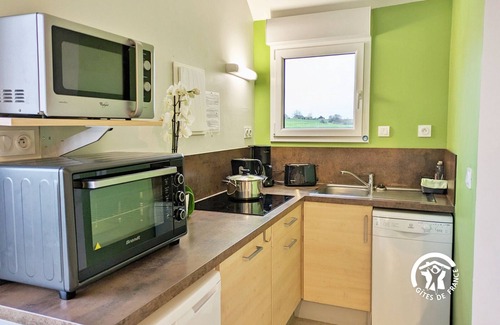 Villiers-Charlemagne Cottage | Lakeside Chalet with Private Fishing Pier, Terrace & Family Amenities - Sleeps 7