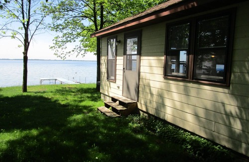Spicer House | Lakeside Cabin on Beautiful Green Lake