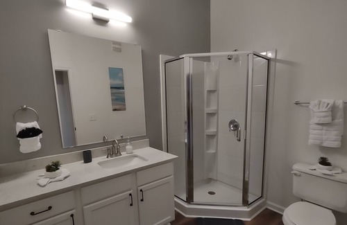 Cary Apartment | Lakeside Comfort