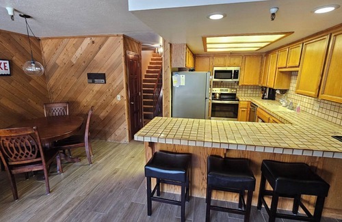 Truckee Condo | Lakeside Condo at Donner Lake - 2 Bdrm. 2 Bath just steps from the lake