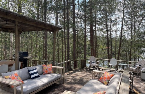 Lake St. Peter Cottage | Lakeside Cottage Near Algonquin Park