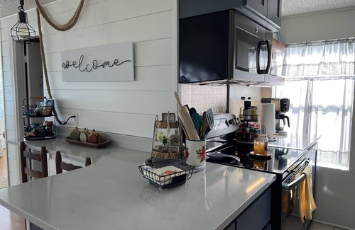 Hot Springs House | Lakeside Cottage, cleaned and managed by owner - NO CLEANING FEE