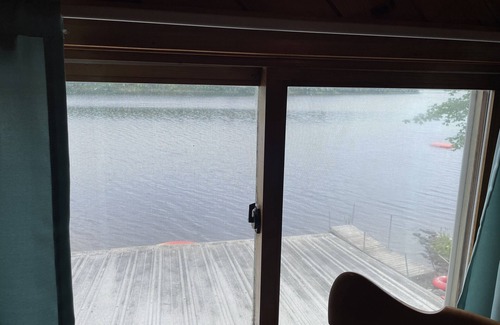 Weeks Mills Cottage | Lakeside Cottage for family fun