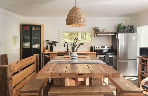 Potton Ski Chalet | Lakeside Escape with Hot Tub & Activities