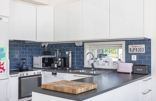 Graddo House | Lakeside Family Home in Gräddö