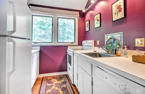 Francestown House | Lakeside Francestown Home w/Private Dock & Porch!
