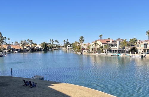 Harbor Point Apartment | Lakeside Getaway 2 Bedroom