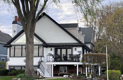 Twin Lakes House | Lakeside Getaway on Lake Mary-Walk to Downtown Twin Lakes
