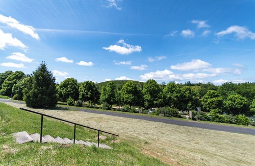 Vernet-la-Varenne House | Lakeside gite