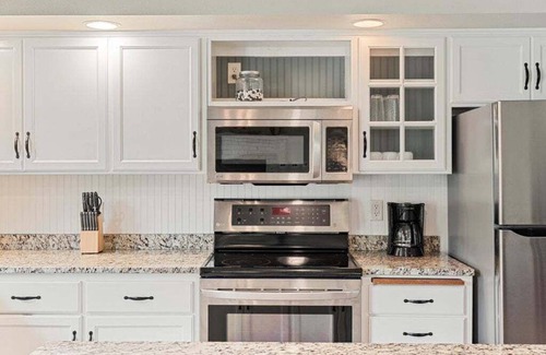 Nisswa Resort | Lakeside Gull Lake Condo, Playground, Firepit, Boat Rentals