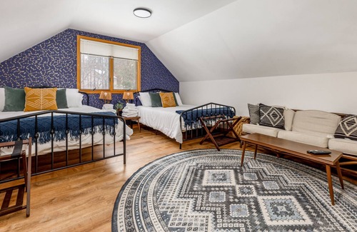 Mancelona House | ❥ Lakeside Haven: Newly Remodeled 2BR Home, Sleeps 6 - 10974!
