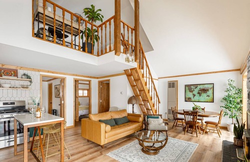 Mancelona House | ❥ Lakeside Haven: Newly Remodeled 2BR Home, Sleeps 6 - 10974!