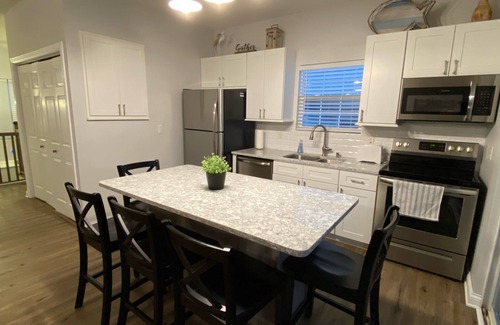 Sloans Valley House | Lakeside Hideaway I - newly renovated lakefront with hot tub/walk to boat ramp