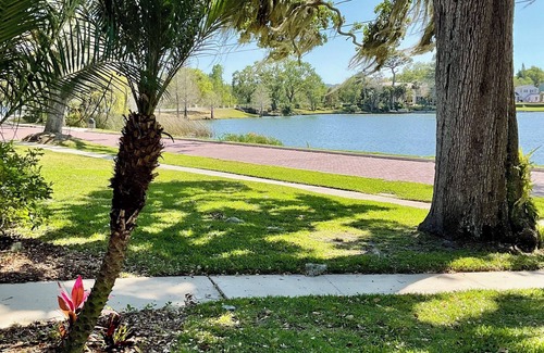 College Park House | Lakeside Home in a Great Neighborhood. Easy walk to Shops and Dining