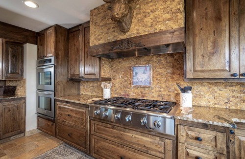 Lakeside House | Lakeside home w/private hot tub & indoor sauna w/stunning views - Lake Forest Retreat