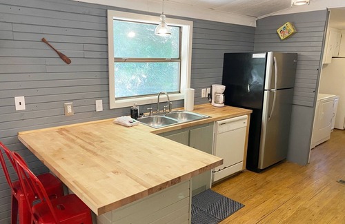 Camdenton House | Lakeside home with new furniture, swimming pool & other resort amenities.