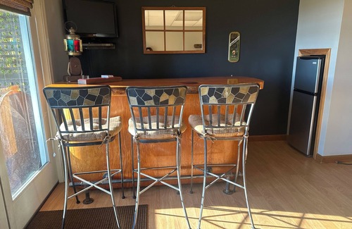 Vassalboro House | Lakeside house on Webber Pond with a small beach and stunning, peaceful views.