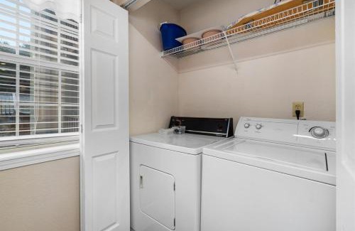 Indian Point Apartment | Lakeside Laziness 28-4 By SDC, Big Deck, Pool, Hot Tub, Pets Ok, Resort On Lake