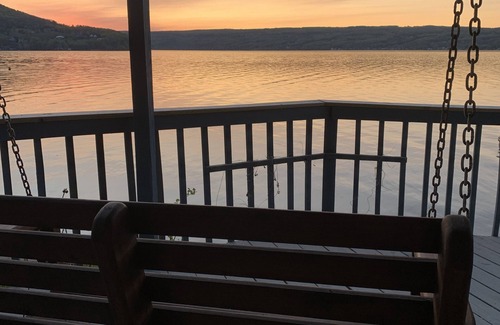 Valois House | Lakeside Life on Keuka's Water's Edge