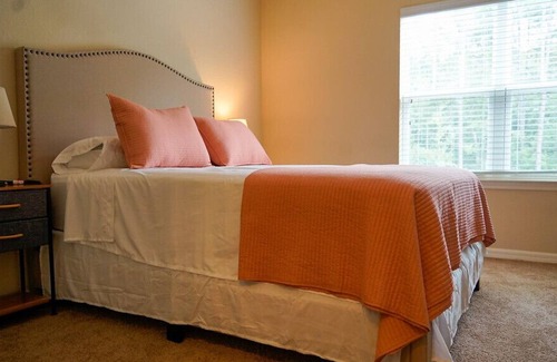 Northside Apartment | Lakeside Luxury #1