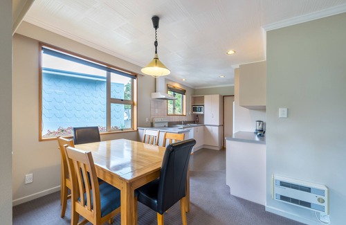 Te Anau Hotel | Lakeside Motel & Apartments