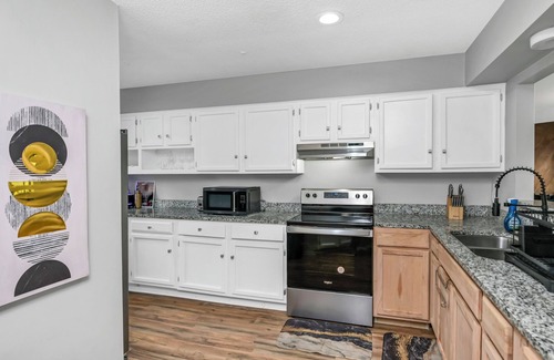 Columbia House | Lakeside Oasis: Fort Jackson Family Retreat