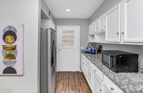 Columbia House | Lakeside Oasis: Fort Jackson Family Retreat