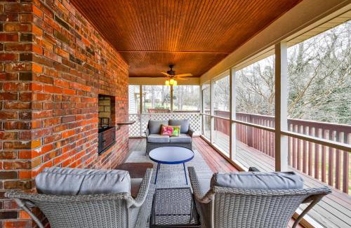 Gainesville House | Lakeside Oasis