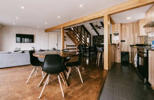Scugog Cottage | Lakeside Paradise- your private lakefront oasis