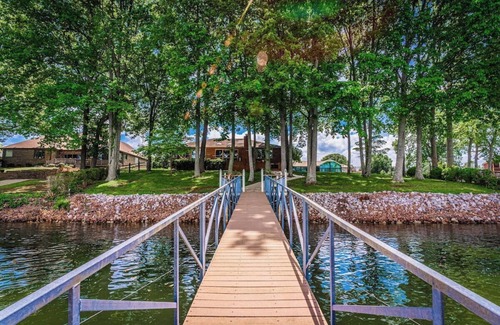 Estill Springs House | Lakeside Paradise - Waterfront View & Private Dock