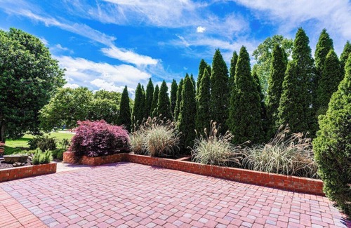 Estill Springs House | Lakeside Paradise - Waterfront View & Private Dock