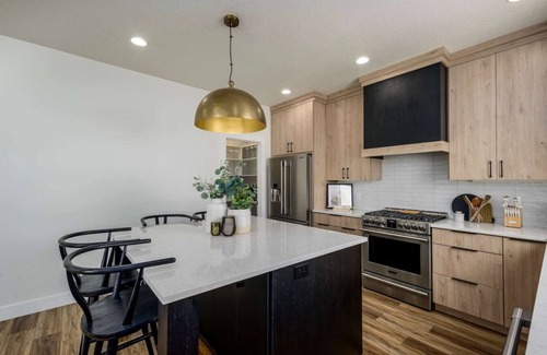 Provo Bay House | Lakeside Provo Stylish Getaway