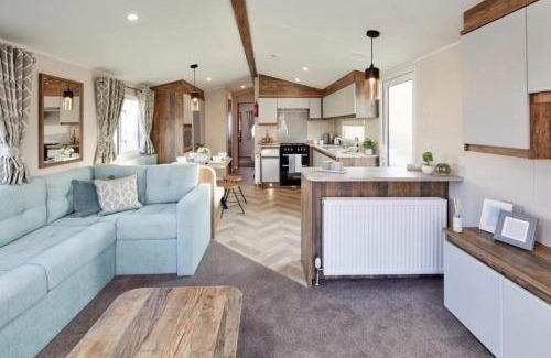 Dogdyke Other | Lakeside Retreat - AGH Hot Tub Breaks - Tattershall Lakes