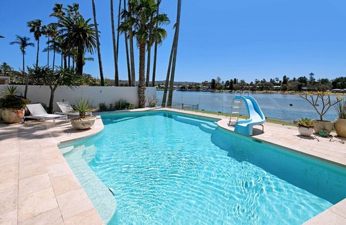Narrabeen House | Lakeside Retreat - Waterfront